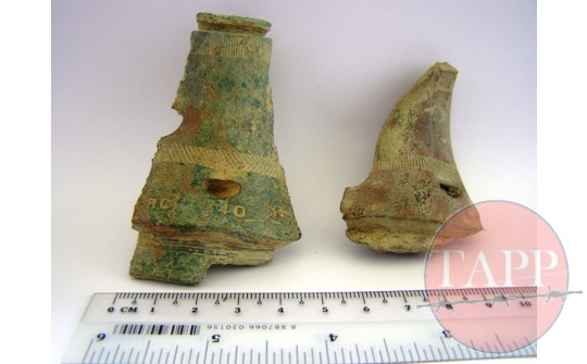 Comparing the two pieces of fuse found at No15