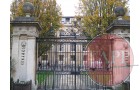 Frank attended St Catherine's College